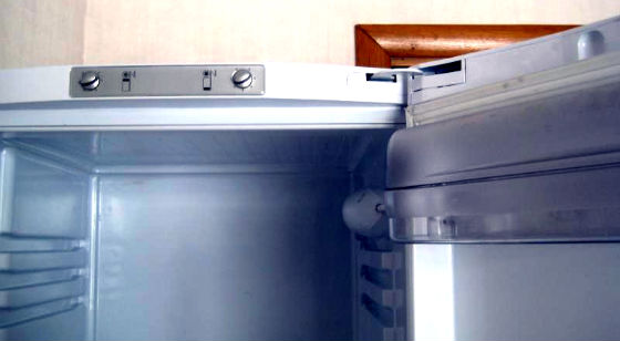 Перевесить двери холодильника в Наро-Фоминске | Вызов мастера по холодильникам на дом