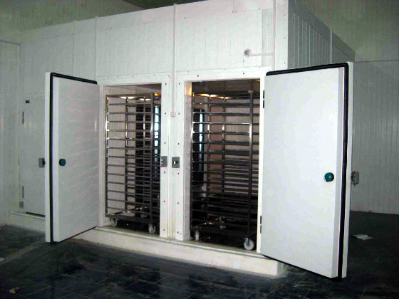Ремонт промышленных холодильников в Наро-Фоминске с выездом | Вызов мастера по холодильникам на дом